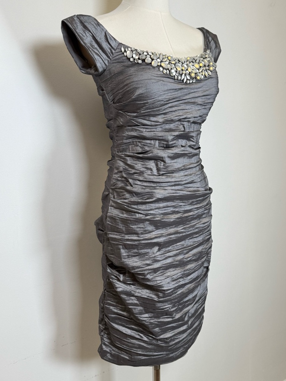 Alex Evenings Gray Ruched Cocktail Dress With Beaded Neckline Women’s Size 4 - Picture 9 of 11